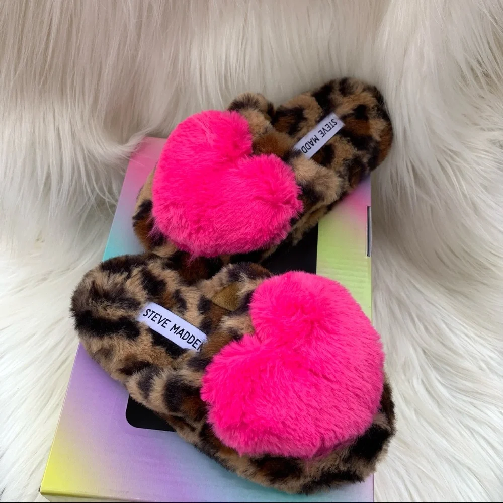 Steve Madden Girls Slippers Faux Fur Leopard & Pink Heart Slippers Youth XS